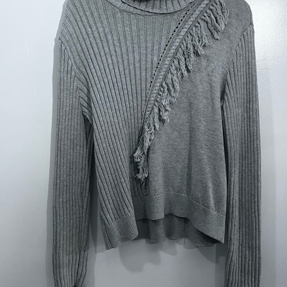 Gray Ribbed Sweater with Fringe Detail - Picture 2 of 5